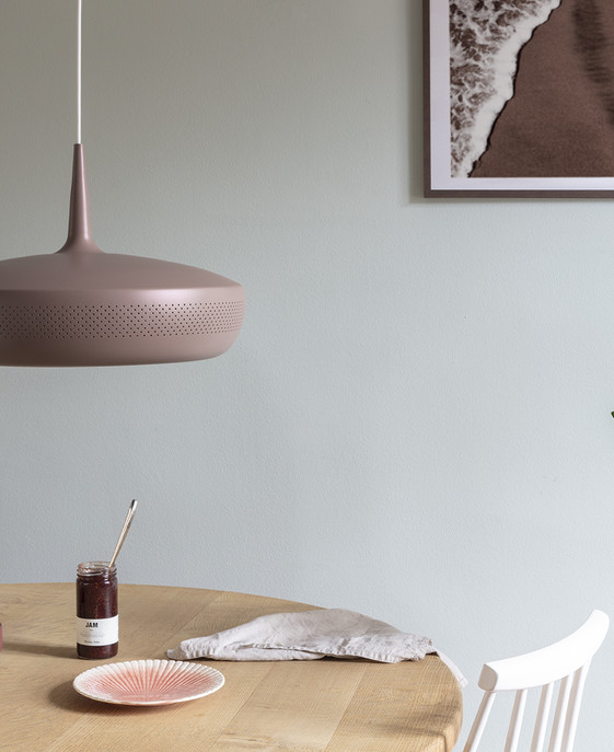 UMAGE Clava Dine – lampa z lešteného hliníka v modernom severskom štýle