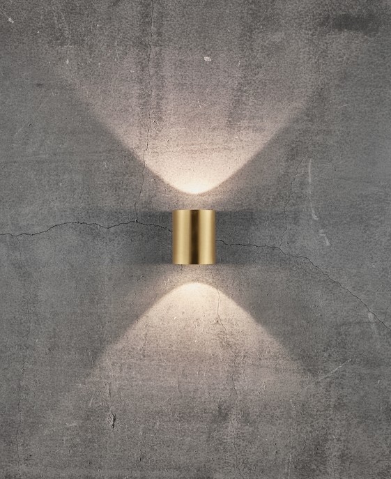 Originálne jednoduché nástenné svietidlo Canto značky Nordlux. V úspornom LED vyhotovení