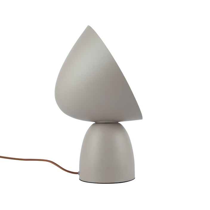 Stolová lampička Hello od Nordluxu v organickom tvare s veľkým tienidlom na nastavenie svetelného lúča, dostupná v 3 variantoch. (hnedá)