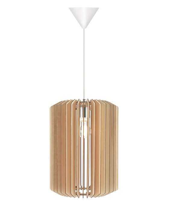 Dizajnové závesné svetlo Asti od Nordluxu tvoria drevené lamely, ktoré budú vyzerať skvele v kombinácii s dizajnovou žiarovkou.