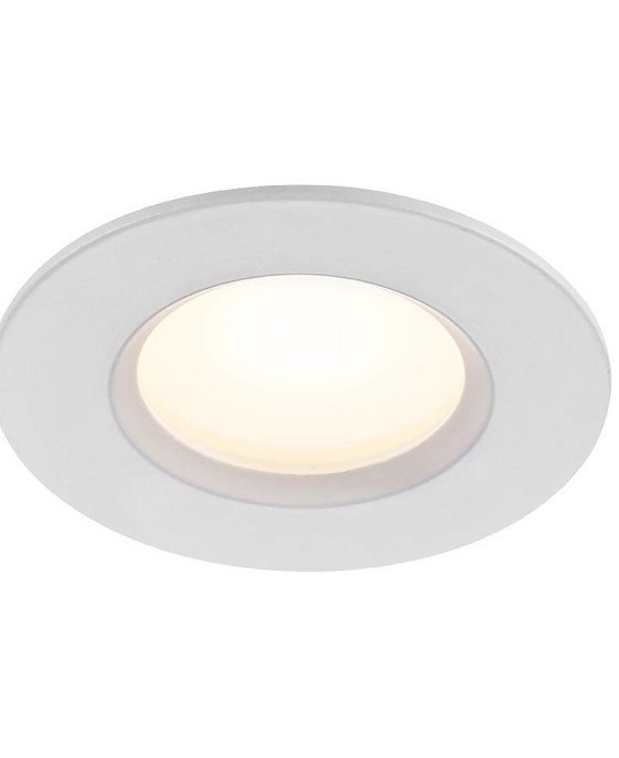 Bodové svetlo Tiaki od Nordluxu má integrovanú LED, umožňujúcu paralelné zapojenie. Môžete tlmiť jej svetlo vo dvoch krokoch bez použitia stmievača